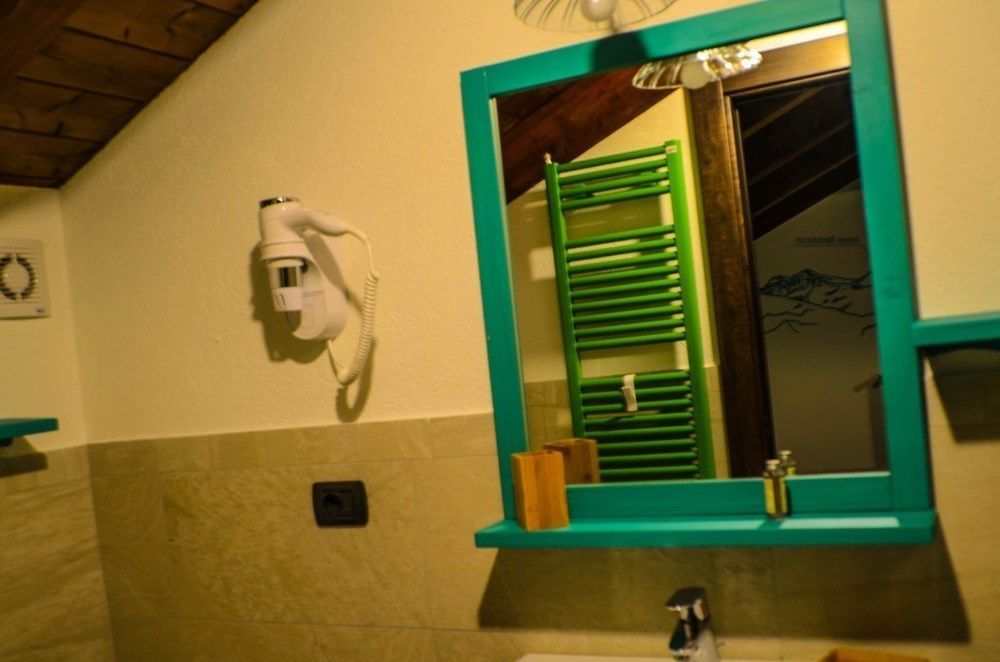 Les Vrais Rayons Hotel Verrayes ภายนอก รูปภาพ