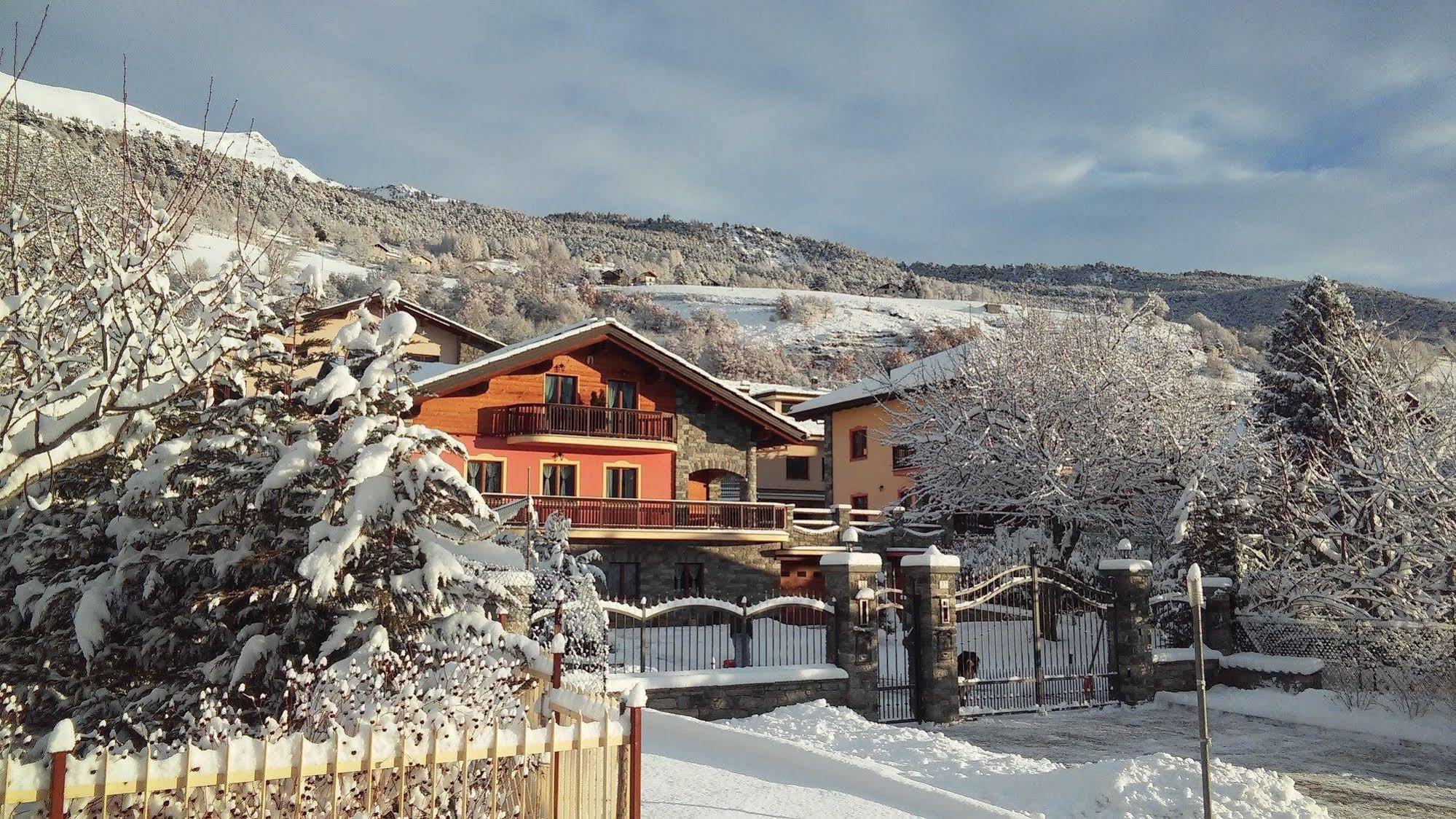 Les Vrais Rayons Hotel Verrayes ภายนอก รูปภาพ