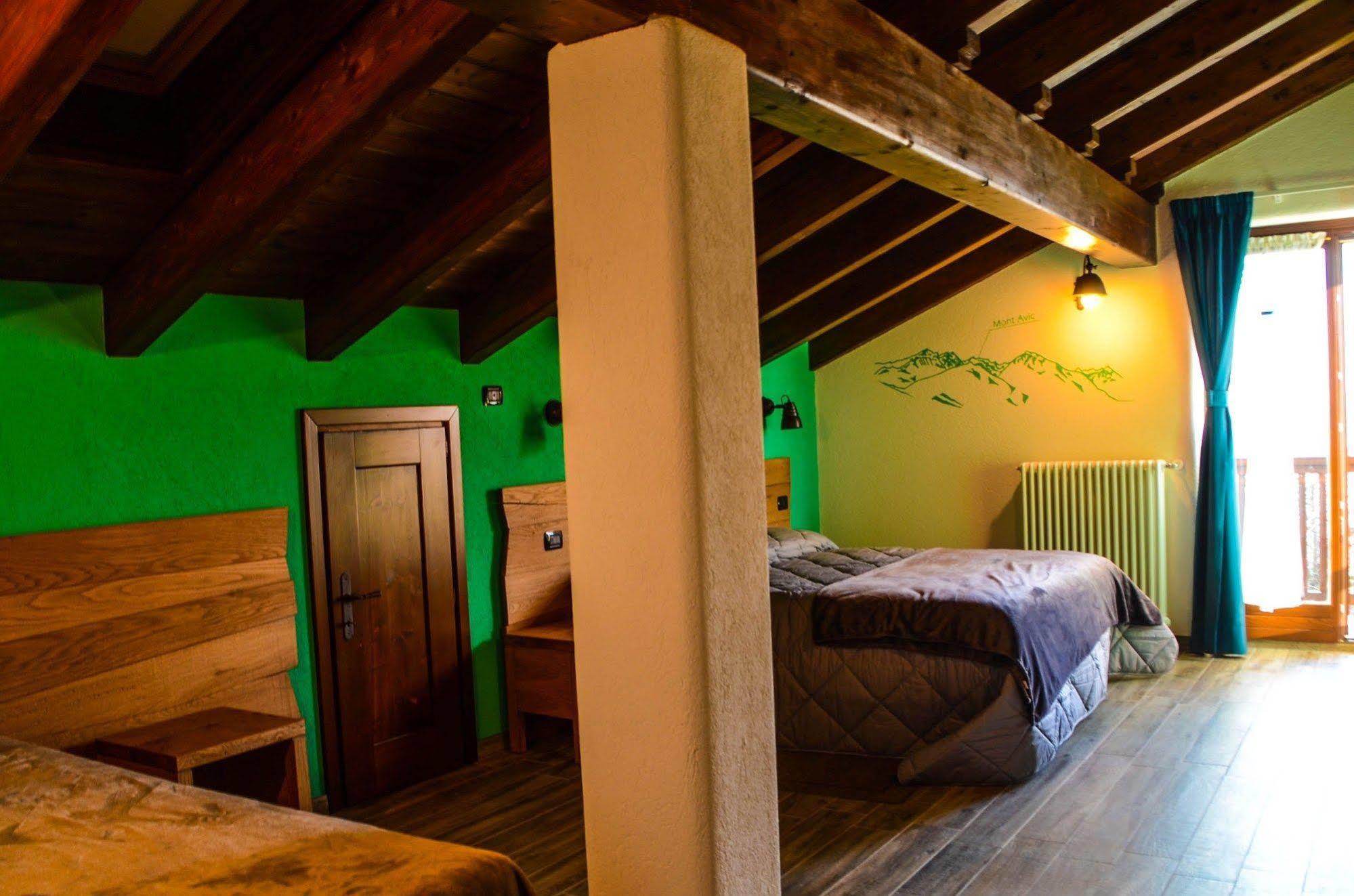 Les Vrais Rayons Hotel Verrayes ภายนอก รูปภาพ
